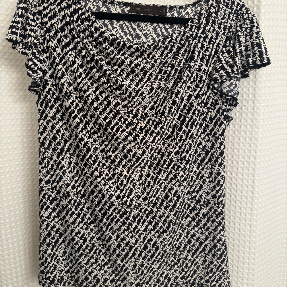 The Limited Black and White Ruffled Short Sleeve Blouse